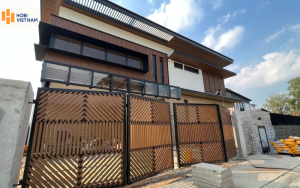 Cổng gỗ nhựa ngoài trời làm bằng thanh lam gỗ nhựa Hobi