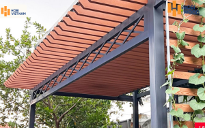 Giàn hoa Pergola làm từ thanh lam, trụ gỗ nhựa Hobi